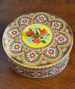 Vintage Daher Decorative Biscuit Tin with Floral and Mosaic Pattern