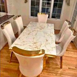 Dinning table and chairs 