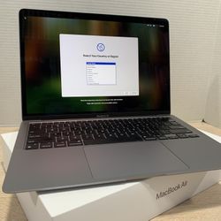 $400, New Battery, M1/8GB RAM/256GB SSD, 13" MacBook Air 13” (2020)