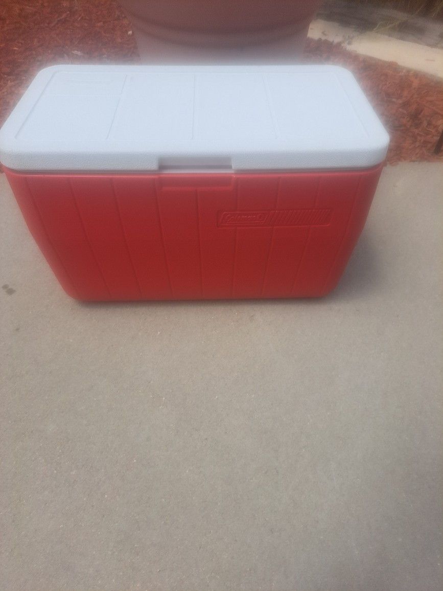 Coleman 48 qt Cooler-CLEAN