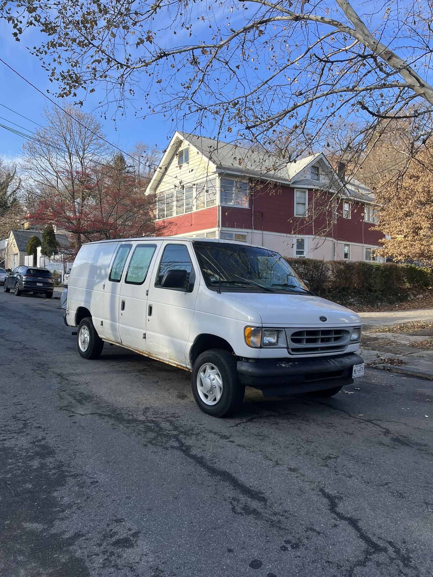 2002 Ford E-250