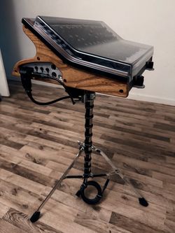Bundle Update!! Moog Subsequent 25 Synthesizer, Bundle!! Like New, Perfect!! No Dings, No Scratches. FINAL PRICE DROP!