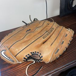 Nike Tan baseball / softball glove