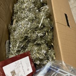Brand New Vickerman Gold 7.5 FT pre-lit Christmas Tree - Holiday Home Decor - Simi Valley