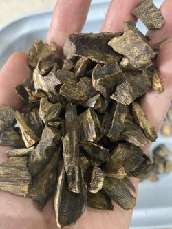 Agarwood KyNam China 80% Sinking