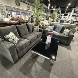 2 Pc Sofa And Loveseat 