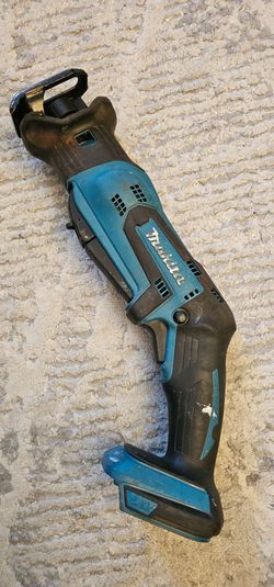 Makita Reciprocating Cordless Saw