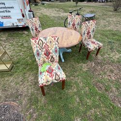 Mid century style oak dining table with 4  chairs