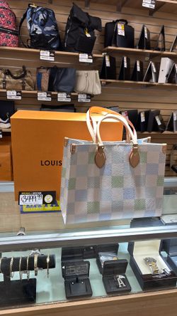 LV Purse