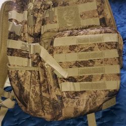 Camo Backpack 🎒 