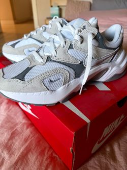 Nike AL8 Women’s Size 8