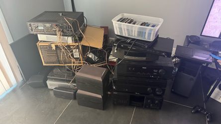 Tons of vintage electronics, make an offer