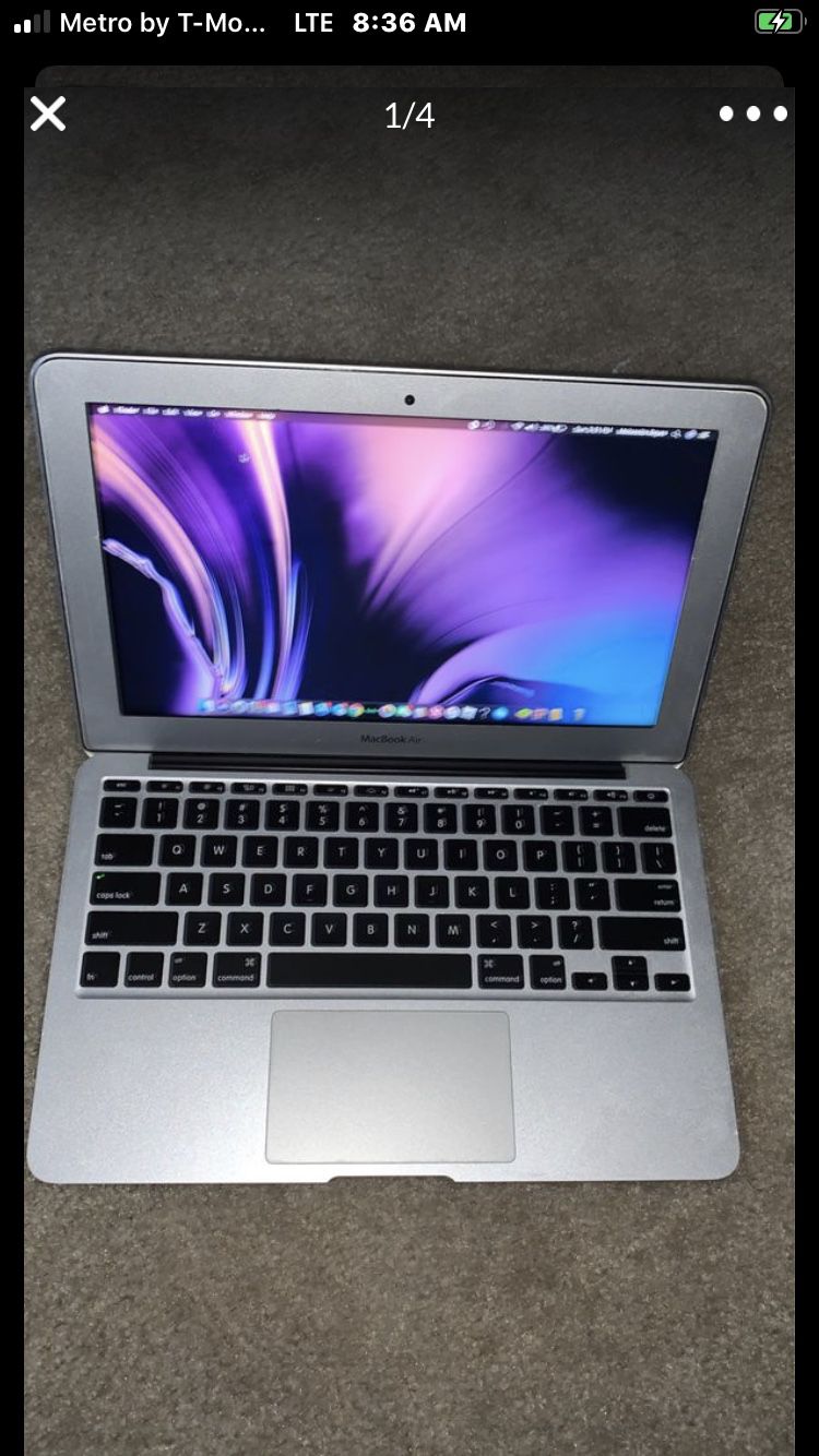 Apple Macbook Air (11inch 2015 Release