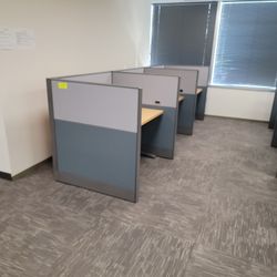 Cubical With Table 