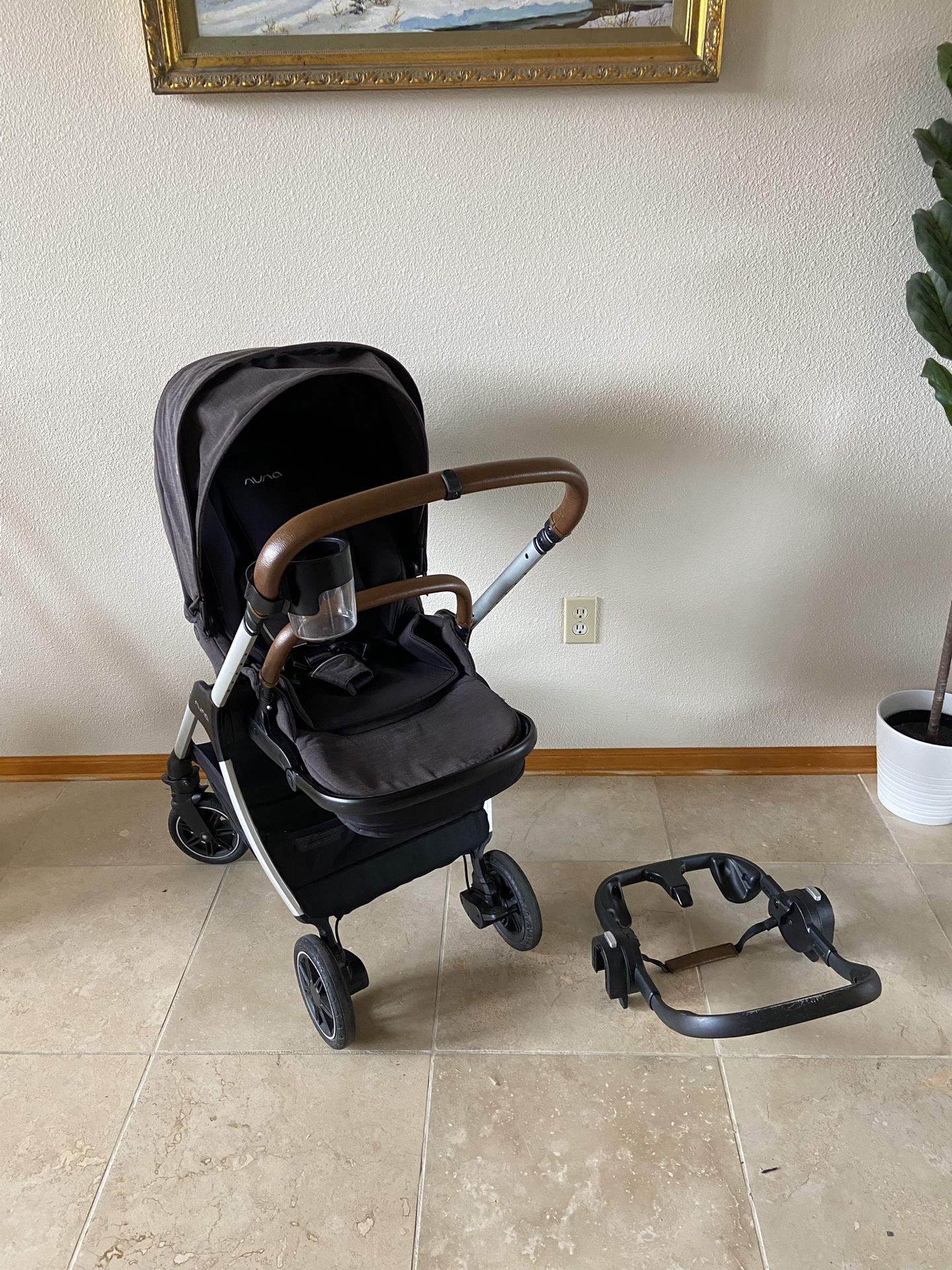 Nuna Triv Stroller with adapter