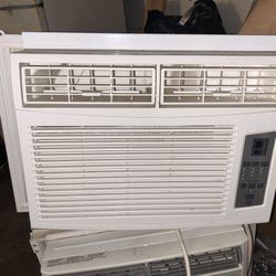 GE Electronic 6,000 BTU Window Air Conditioner / OBO