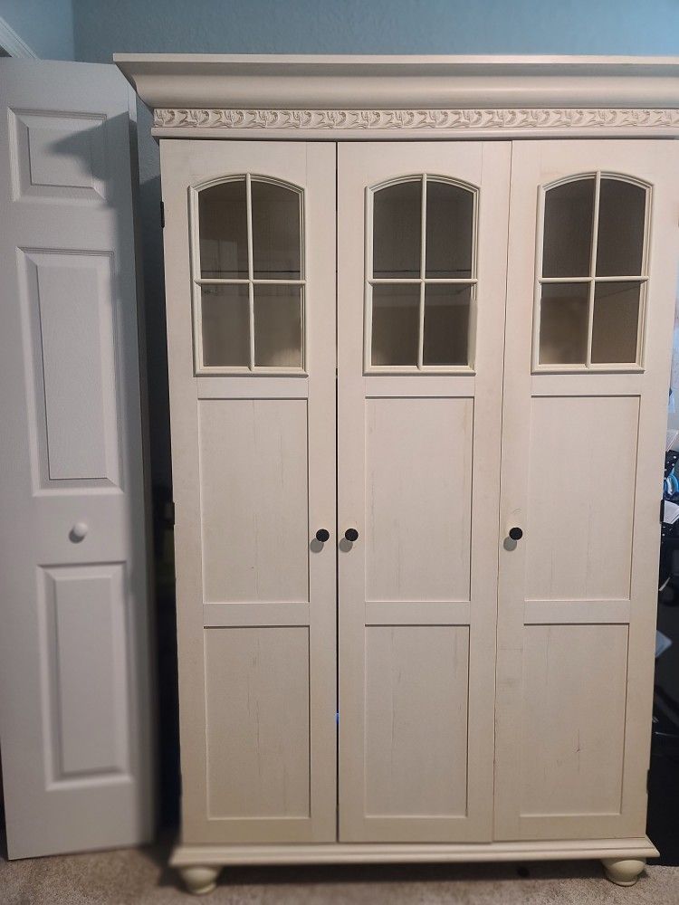 Hideaway Desk Armoire
