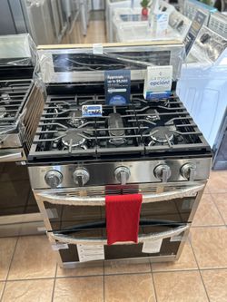LG Double Oven Gas Stove 5 Burners With Air Fry Oven 