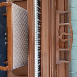  Upright Piano