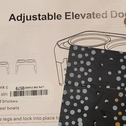 Elevated Pet Stand & Bowls