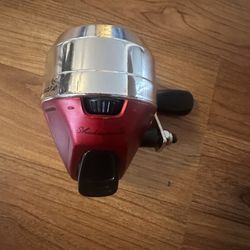 Shakespeare Fishing Reel 