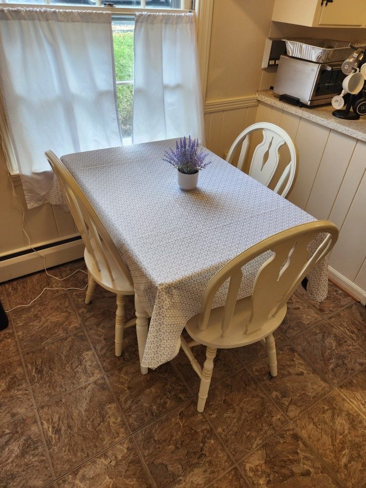 Dropleaf Dining Table and Chairs Set