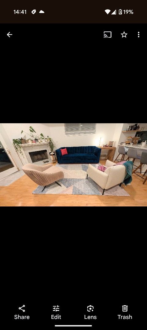 Rug And Counter Stools