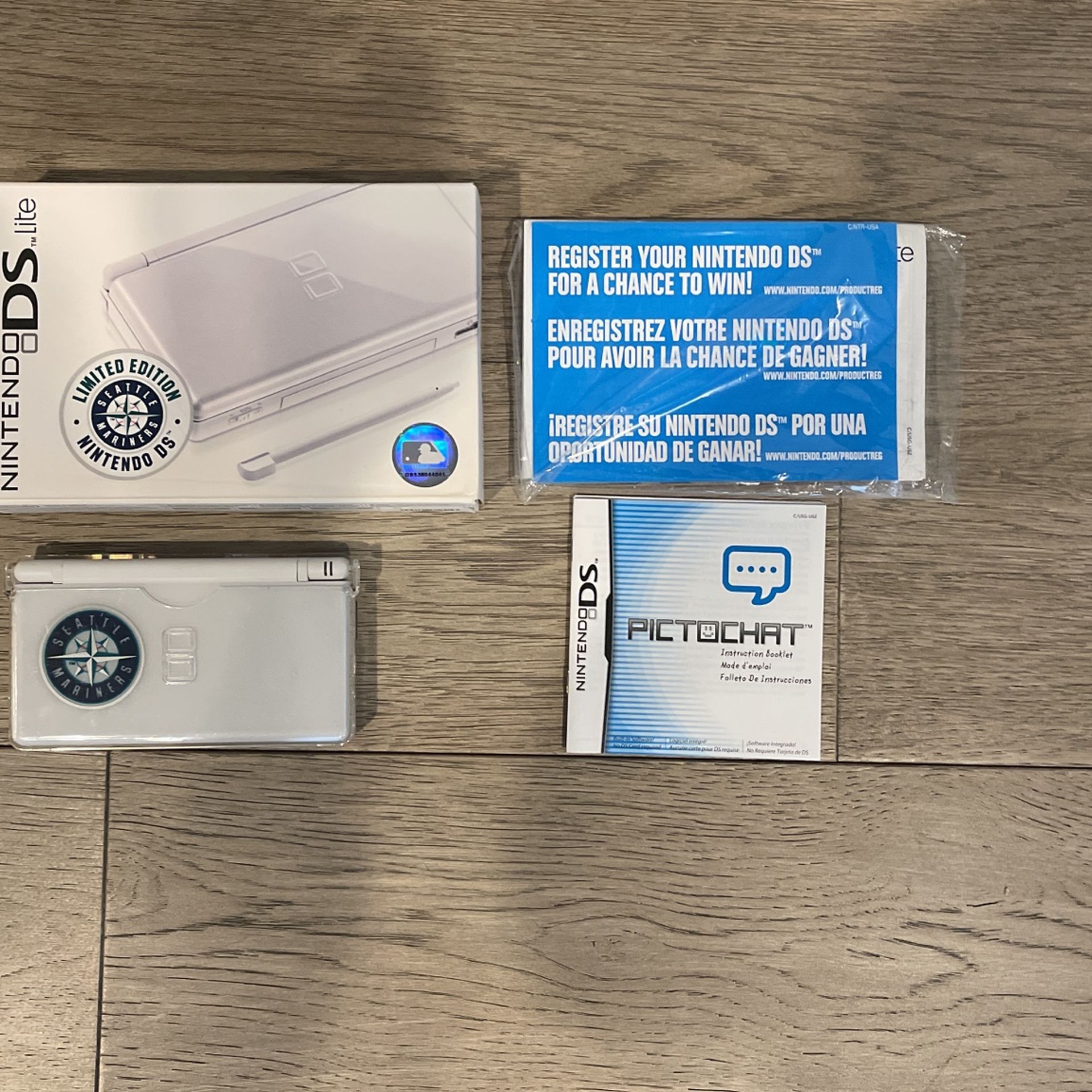 Nintendo DS Lite Seattle Mariners Series Limited Edition