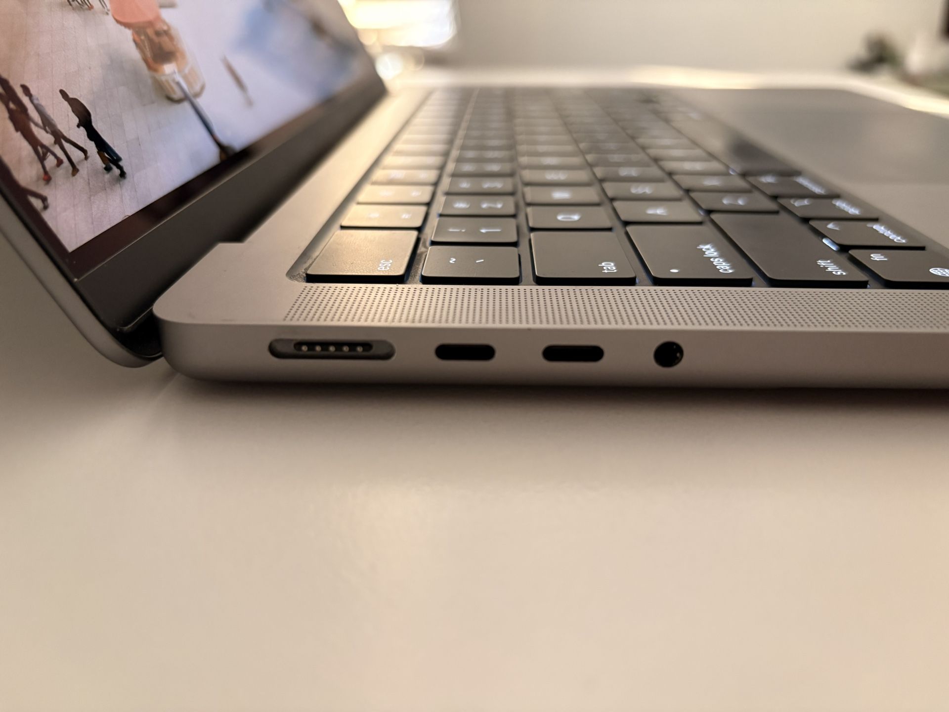 M1 MacBook Pro 14-inch, 16-Core GPU, 16GB Memory, 1TB SSD