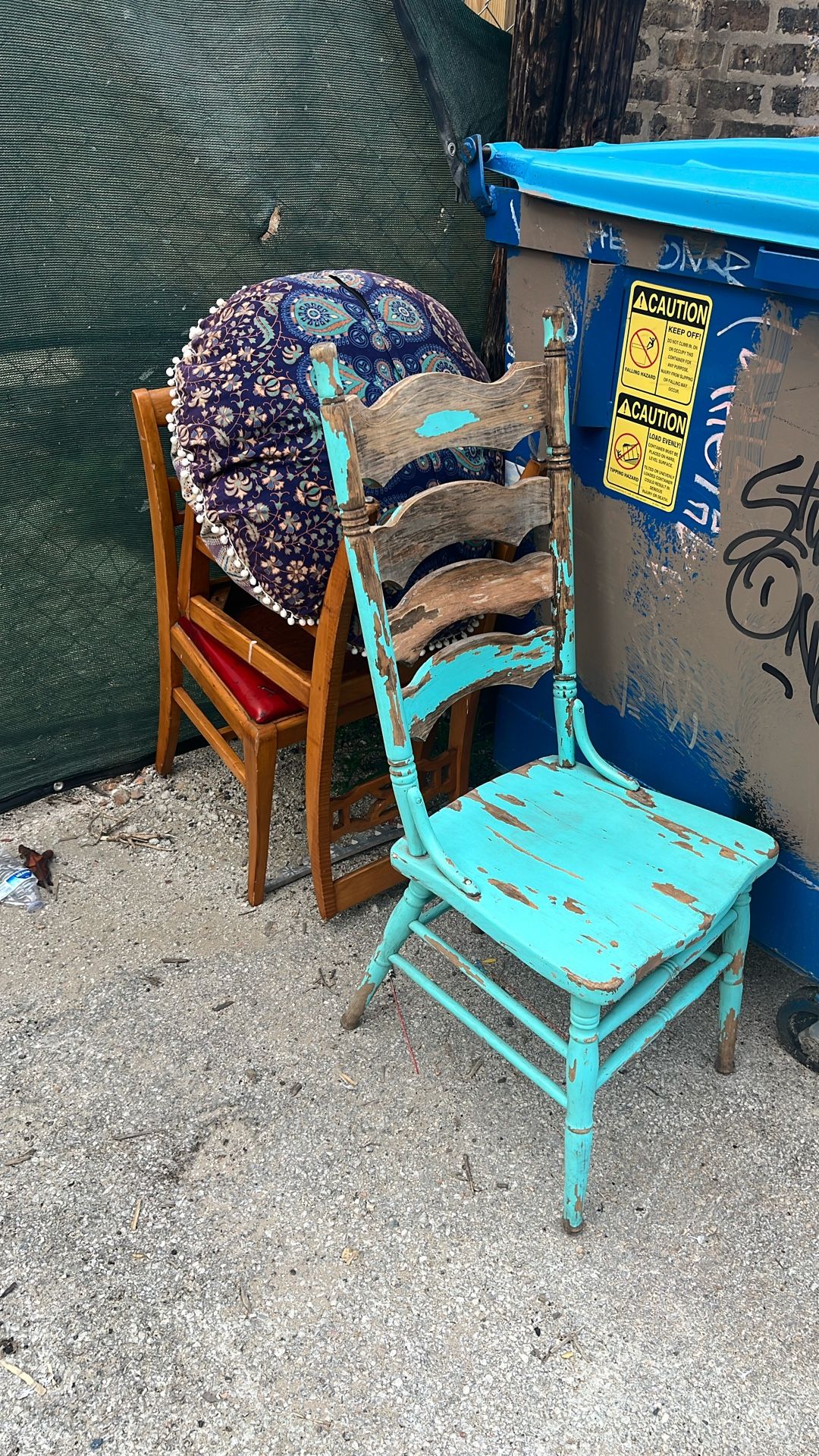 Free Chairs
