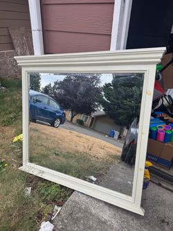 Vanity mirror
