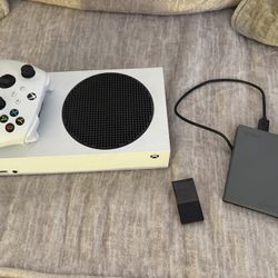 Xbox Series S + 3TB Storage (1TB Expansion + 2TB External)