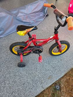 Huffy 12" Lighting McQueen bike
