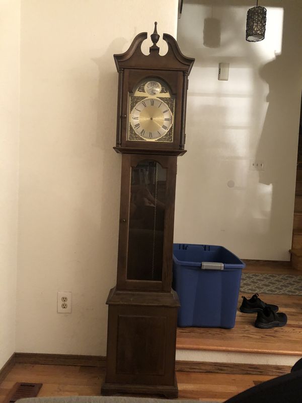 Grandfather Clock for Sale in Bonney Lake, WA - OfferUp