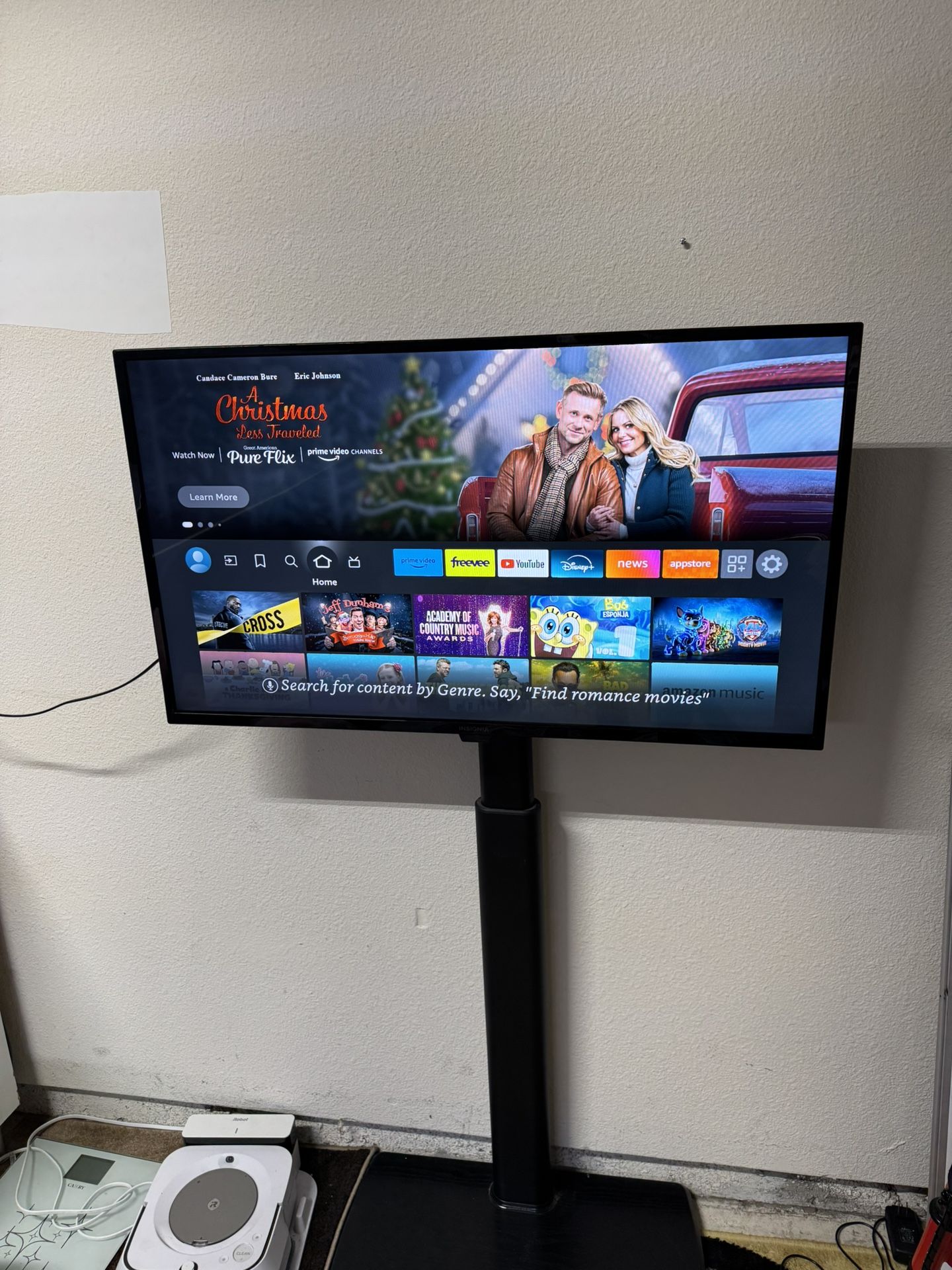 40 Inch Insignia Smart TV With Stand