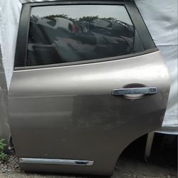 Nissan murano left rear Driver Door . 2009 To 2014
