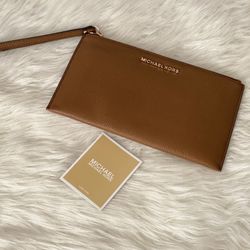 Michael Kors Wristlet