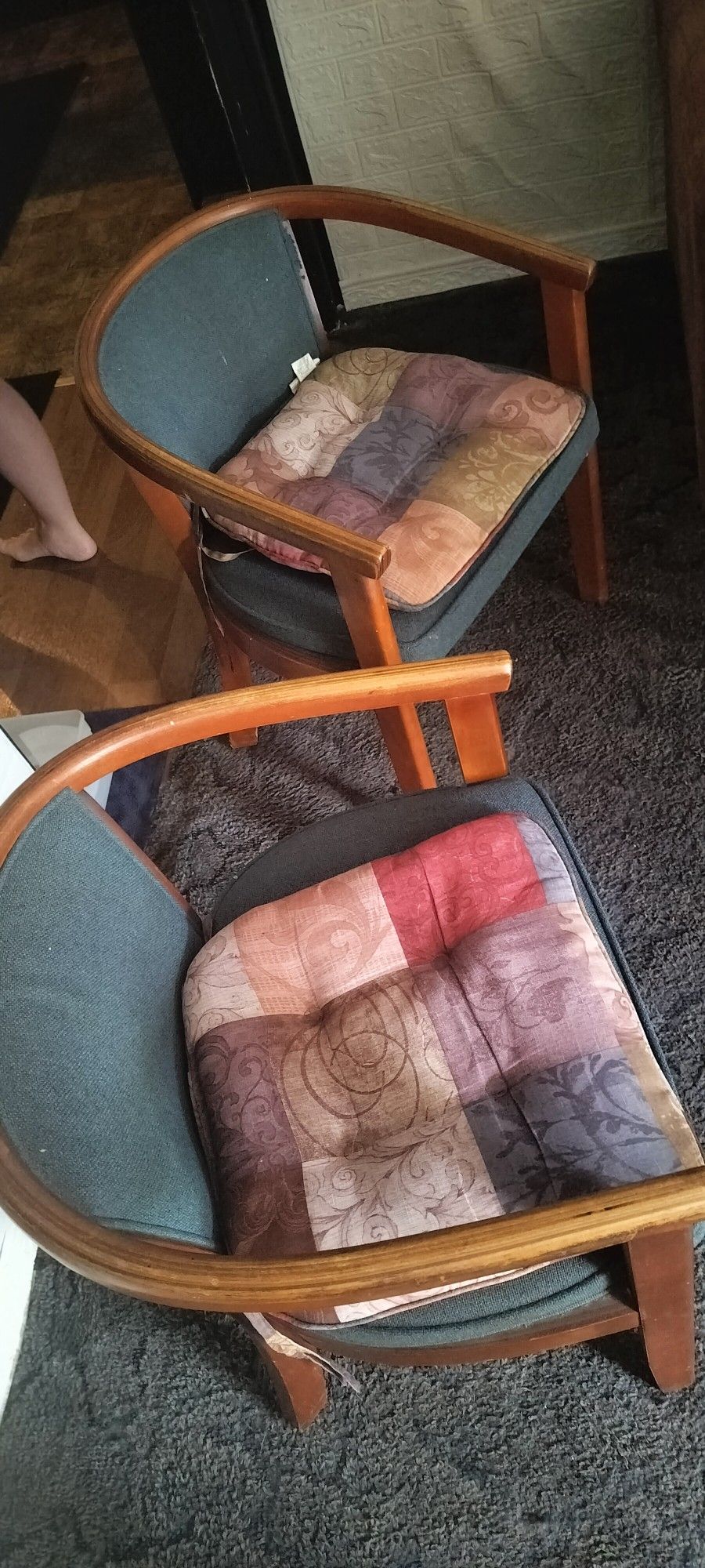 Free Couch And Table And Chairs