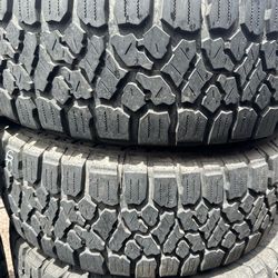 35x12.50r17 used pair tires