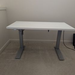 Electric Height Adjustable Desk 