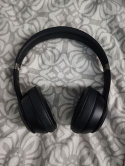 Beats Solo 4 Bluetooth Headphones