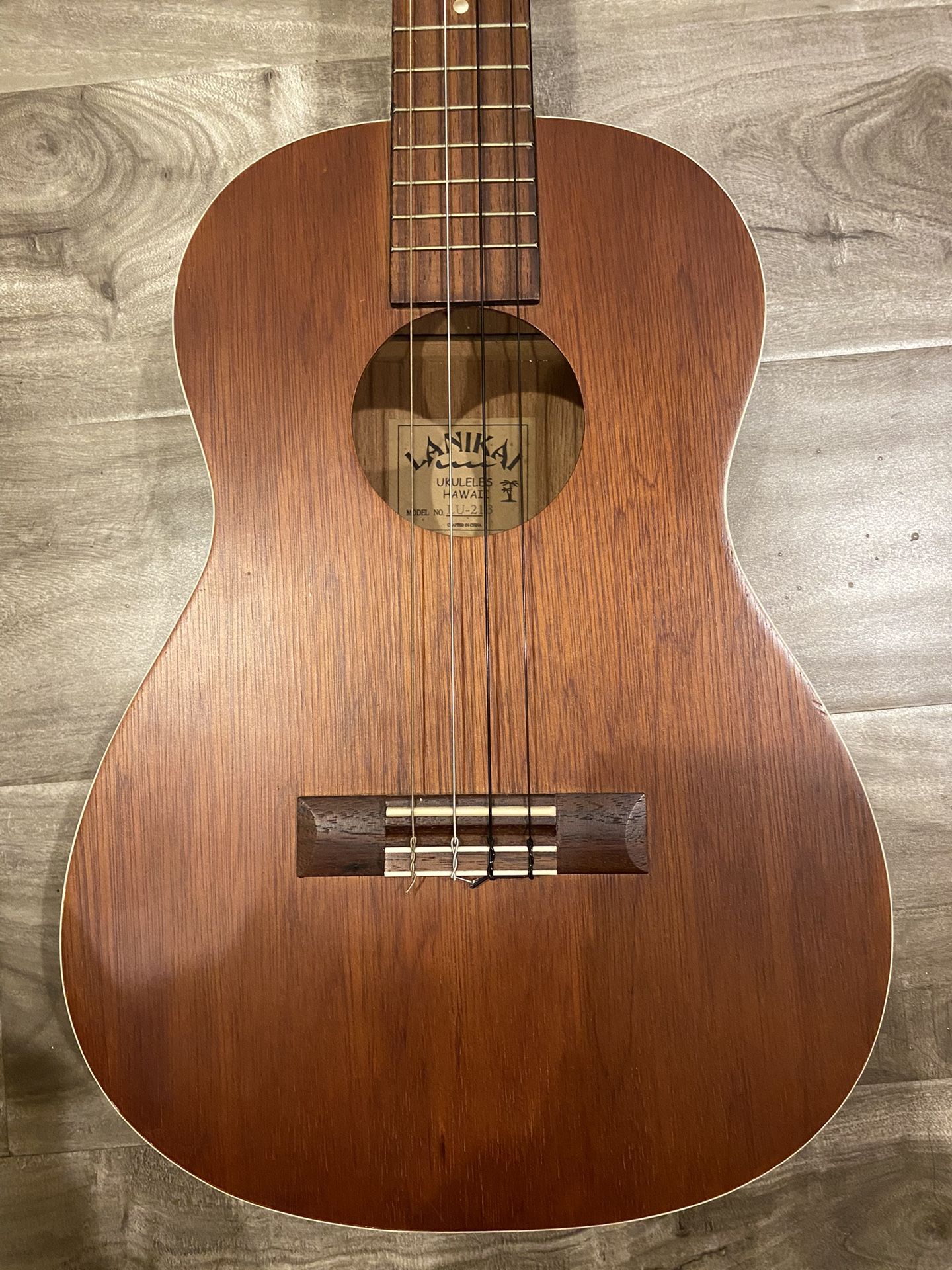 Lanikai LU-21B Baritone Ukulele (*CASH ONLY*)