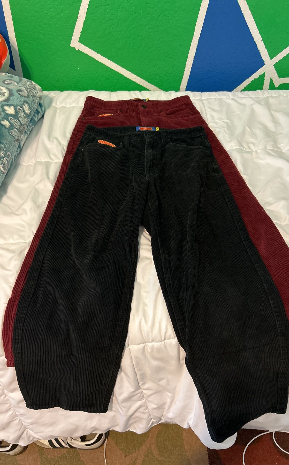 Empyre Pants Both Size 28 Fuzzy Material Black/Crimson