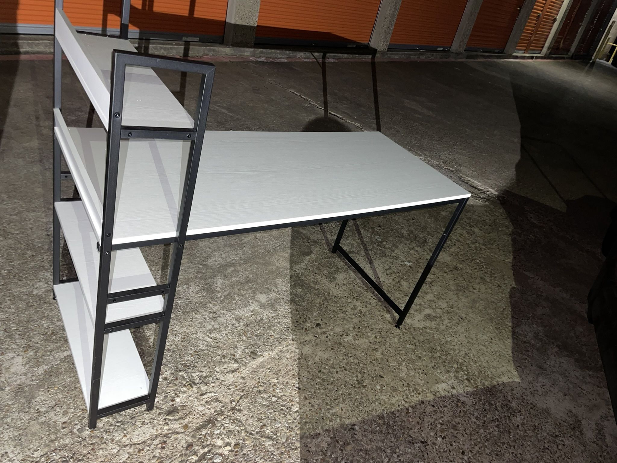 White Computer Desk With Shelf’s