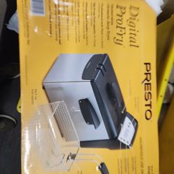 NEW Presto ProFry Stainless Deep Fryer, Adjustable Thermostat 1800W 05461