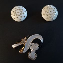 Vintage Brooch And Clip On Earrings 