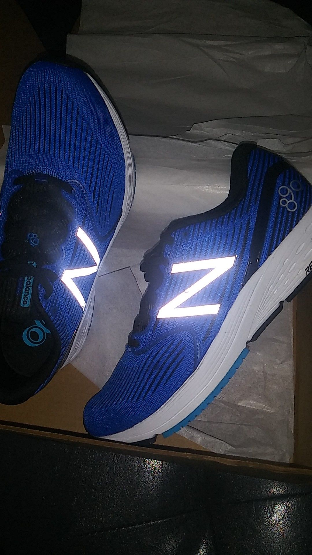 New Balance 890