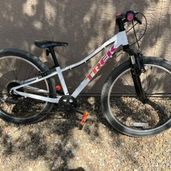 Trek  Mountain Bike- Small Girls 