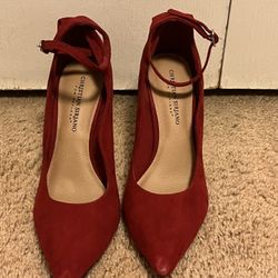 Women’s Red curved High heels 