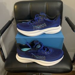 Hoka Mach 6/ size 10D Men’s $95